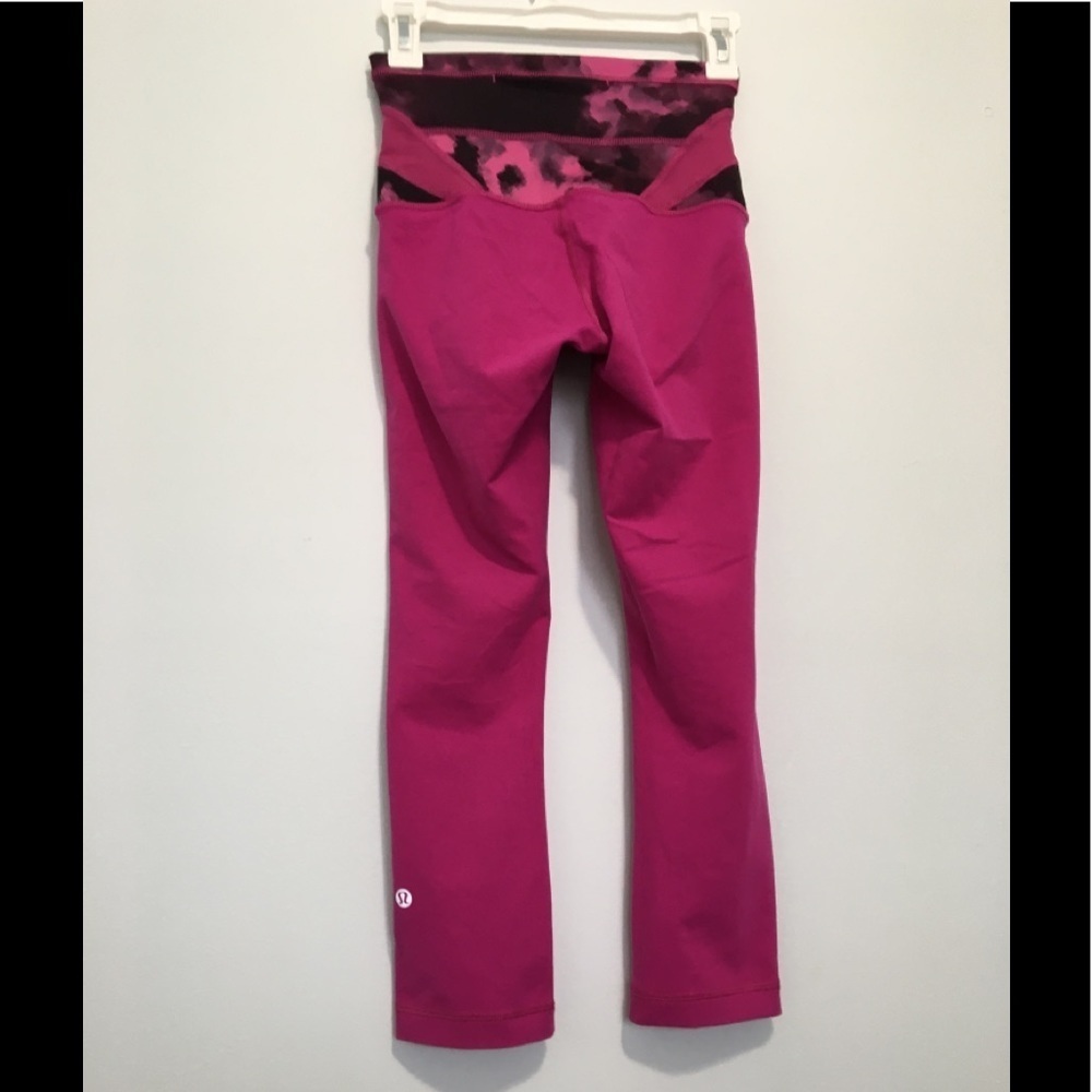 4. Lululemon Wunder Under Raspberry/Blooming Pixie - Picture 7 of 8